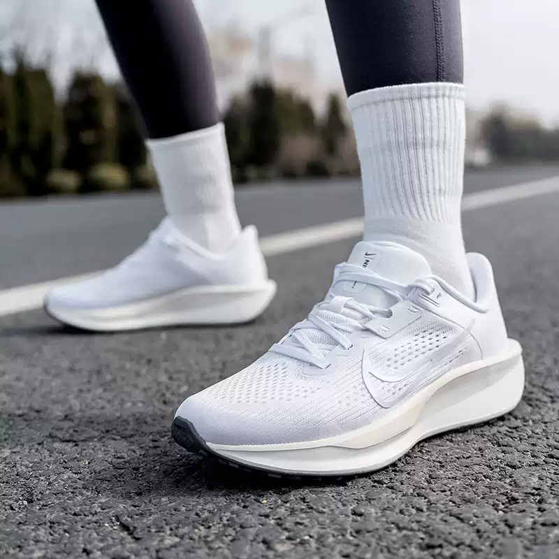 Sepatu Mesh NIKE QEST 6 Wanita - Women Shoes Running Nike ulasan dan harga