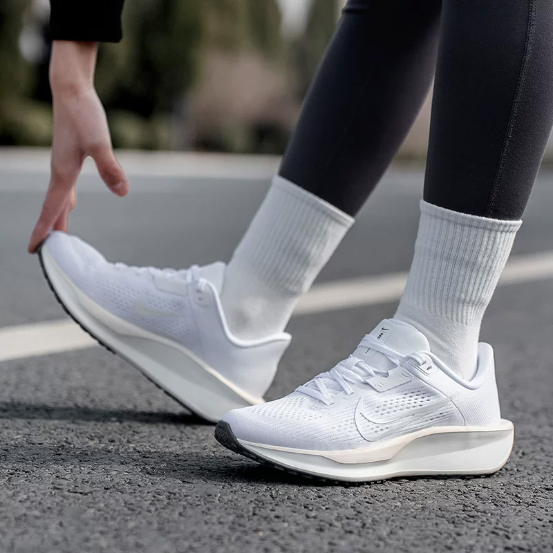 Sepatu Mesh NIKE QEST 6 Wanita - Women Shoes Running Nike ulasan dan harga